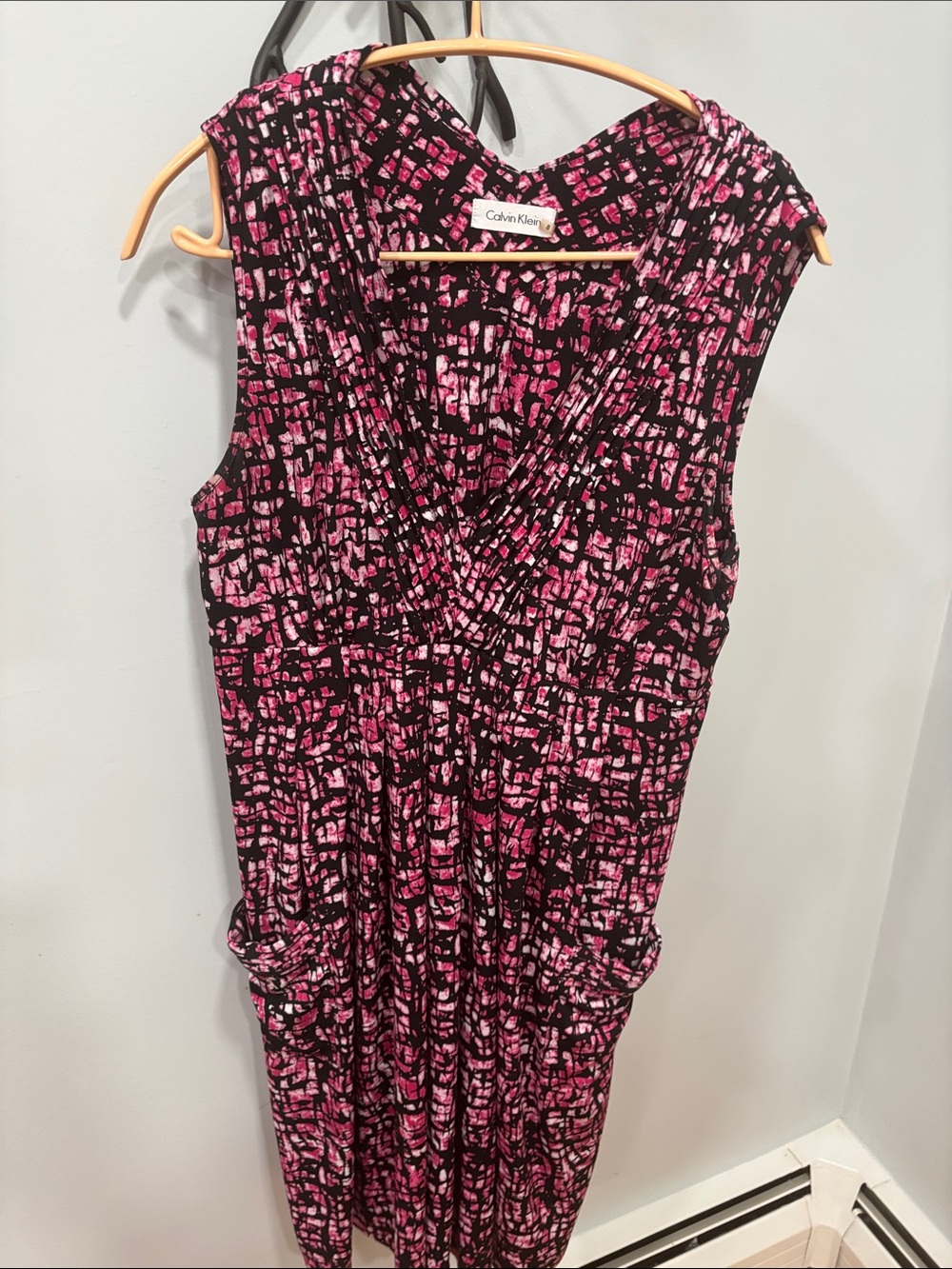 Calvin Klein Black & Pink Sleeveless V-Neck Knit Dress